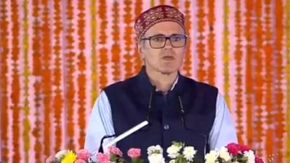 पीएम मोदी के हाथों ही जम्मू-कश्मीर को फिर से मिलेगा राज्य का दर्जा,मंच से बोले सीएम उमर