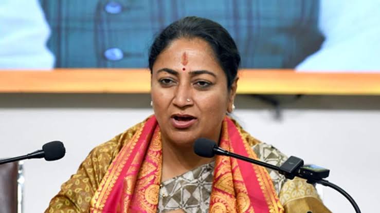 CM रेखा गुप्ता ने अपने फैसले को लिया वापस,फिर से अब चलेगी पुरानी गाड़ियां