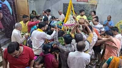 बाबा गरीबनाथ धाम में श्रद्धालुओं का उमड़ा जनसैलाब,‘बोल बम’ और ‘हर हर महादेव’ के जयकारों से गूंज उठा परिसर