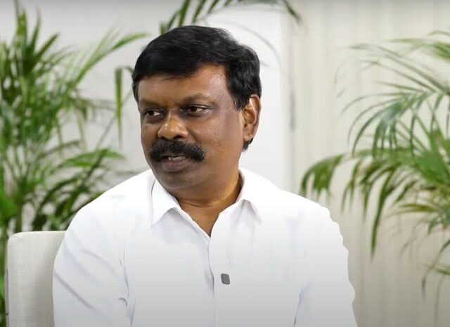 चुनाव में अपना किस्मत आजमाएंगे शिक्षा विभाग के ACS एस.सिद्धार्थ,वीआरएस के लिए दिया आवेदन
