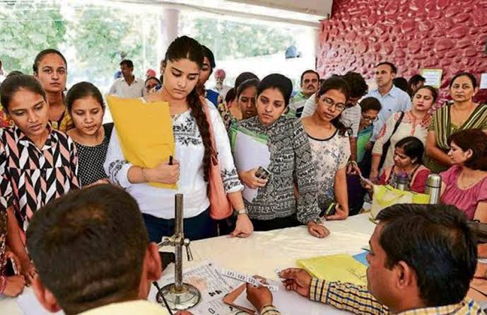 बिहार में कई विभागों में निकली है सरकारी नौकरियां,जल्द करें अप्लाई