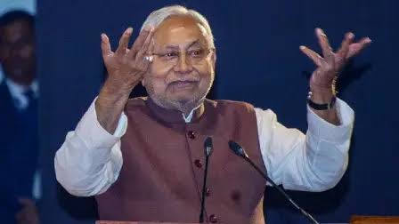 शिक्षकों के लिए नीतीश कुमार ने किया ऐलान,3 जिलों के विकल्प के साथ कहीं भी करें ड्यूटी!