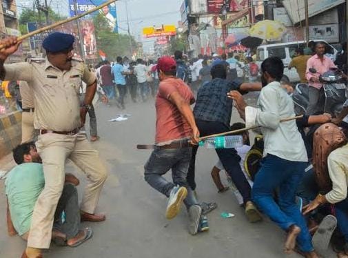 नीतीश सरकार पर हमलावर हुए राहुल गांधी,बिहार में संविदा कर्मियों पर लाठीचार्ज को लेकर खूब बोले 1 1000585733