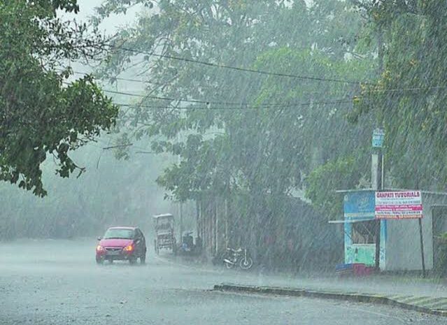 मौसम विभाग ने बारिश और ठनका गिरने को लेकर जारी किया येलो और ऑरेंज अलर्ट