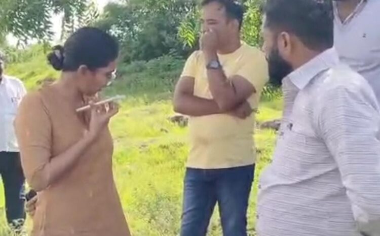 महिला IPS अधिकारी पर भड़के अजित पवार,इतनी हिम्मत बढ़ गई,तुझ पर एक्शन लूंगा
