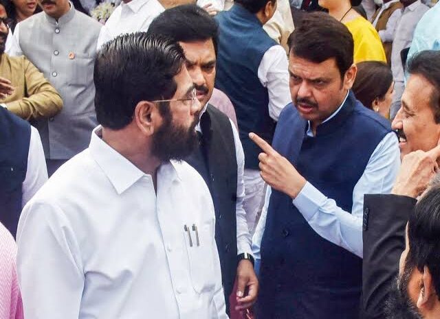 पोस्टर से गायब हुए एकनाथ शिंदे तो उठने लगे सवाल,गठबंधन में नहीं चल रहा है सब कुछ ठीक?
