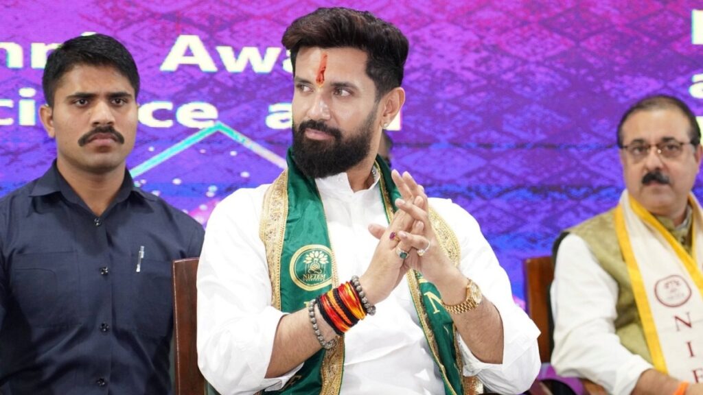 नहीं मानेंगे चिराग पासवान,NDA में सीट बंटवारे पर गर्म हुई सियासत! 1 1000601937