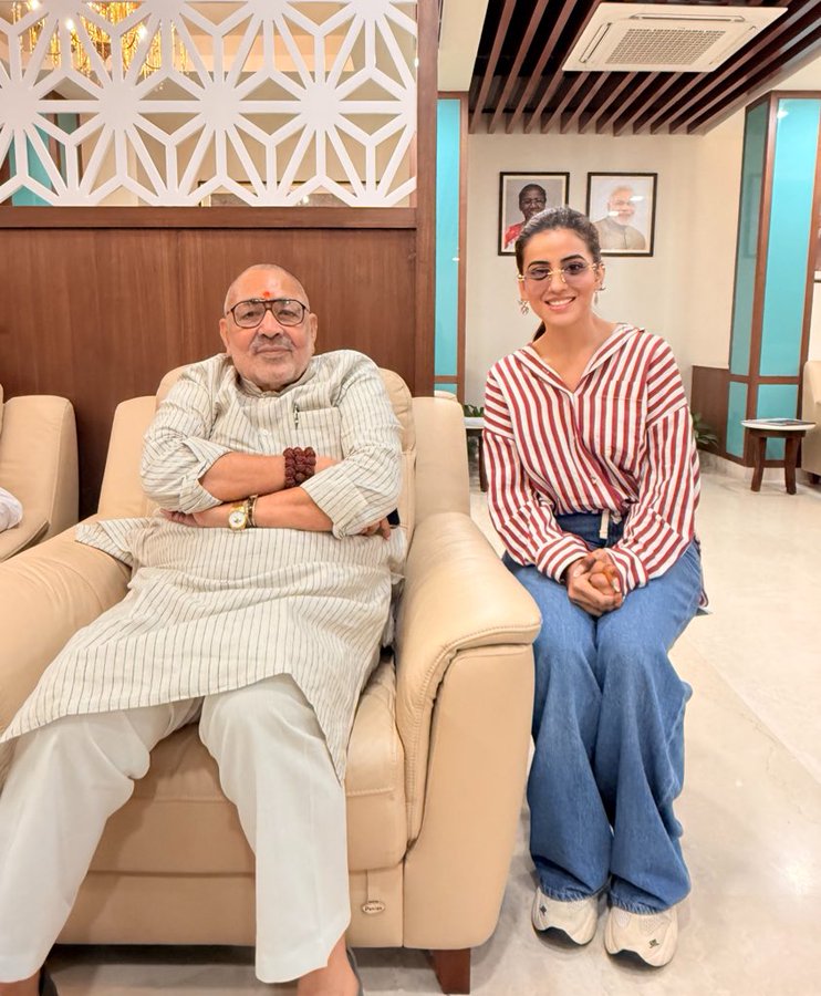 बिहार चुनाव में दिखेगा भोजपुरी कलाकारों का जलवा,जान लीजिए कौन है वो नाम? 1 1000601974