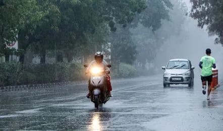 15 अक्टूबर से बढ़ जाएगी ठंड?इस हिस्से में होगी मूसलाधार बारिश 1 1000603992