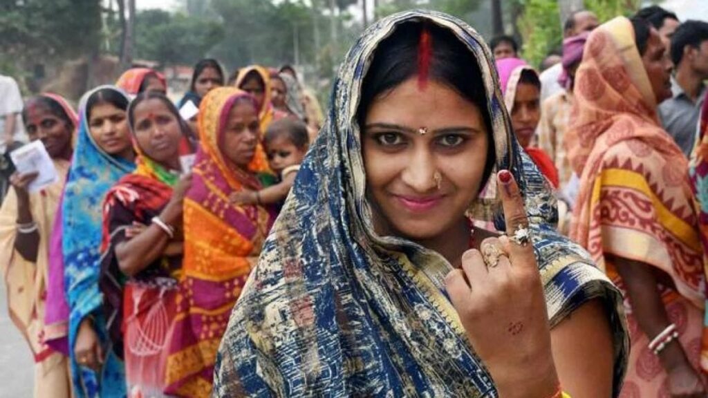 महिला मतदाताओं की भागीदारी किस पर पड़ेगी भारी,जानिए पूरी कहानी 1 1000615789