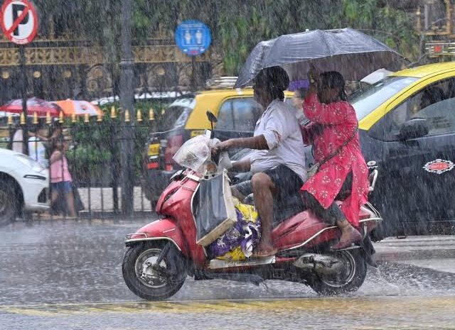 मौसम लगातार बदल रहा है करवट,बारिश की संभावना बढ़ी