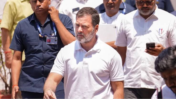 वोटर आईडी कार्ड वाली ब्राजीलियाई मॉडल आई सामने,दिया चौंकाने वाला बयान 1 1000620098