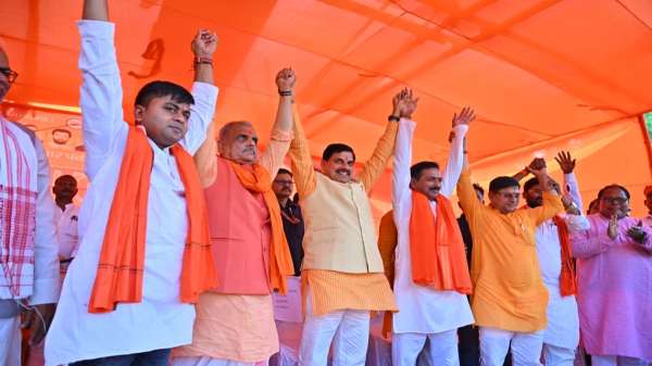 सीएम मोहन यादव का बिहार चुनाव में तूफानी प्रचार,कांग्रेस पर बोला बड़ा हमला 1 1000620458