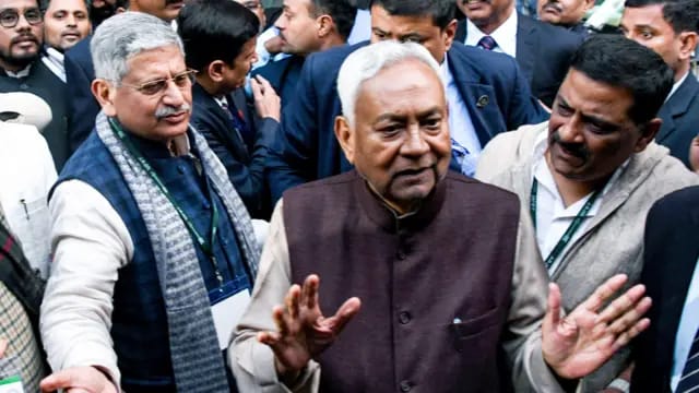 मतदाताओं ने इस बार भी जाति तोड़कर बनाई है नीतीश कुमार की सरकार,अच्छे से बिखर गई MY समीकरण 1 1000625066