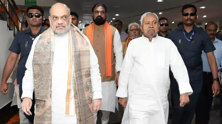  देर शाम तक नीतीश कुमार के नाम पर लगेगी मुहर,सरकार गठन की तैयारी हुई तेज