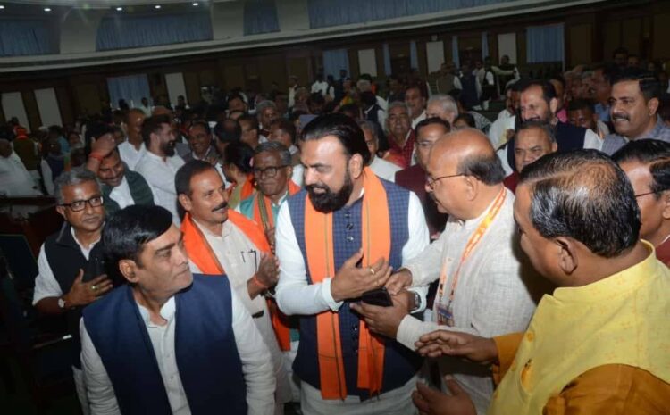  NDA के विधायक दल की बैठक में नीतीश के नाम पर लगी मुहर,कल लेंगे शपथ