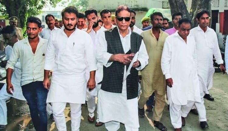  फिर से मुसीबत में फंसे सपा नेता आजम खां,इस एक गलती ने जिंदगी कर दी तबाह!