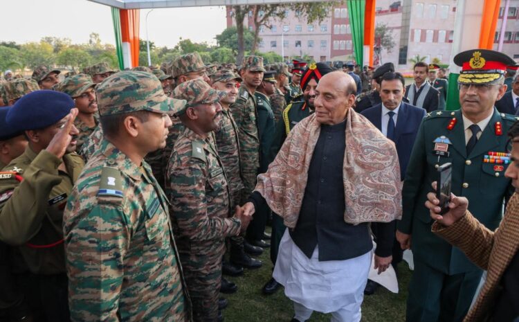 खूब गरजे राजनाथ सिंह,भारतीय सैनिक सिर्फ योद्धा नहीं बल्कि आदर्श के भी प्रतीक है!