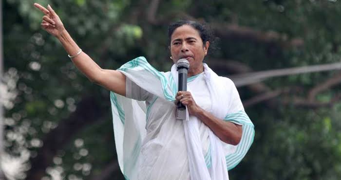 पश्चिम बंगाल में चुनावी जंग के लिए BJP-TMC ने बनाई नई प्लान,जानिए दोनों पार्टियों की रणनीति में क्या है खास? 1 1000423733