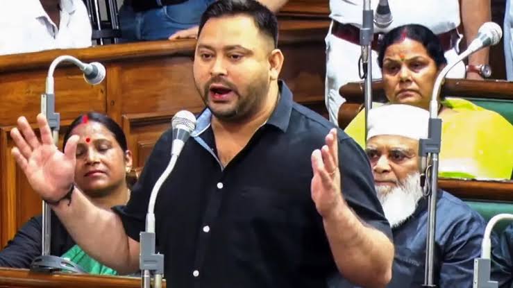 आखिर सदन से क्यों दूर है तेजस्वी यादव?राजनीति में अब नहीं लग रहा मन! 1 1000682416