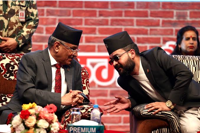  नेपाल चुनाव के लिए बालेन और प्रचंड भी मैदान में उतरे,जानिए कौन पड़ रहा है भारी?