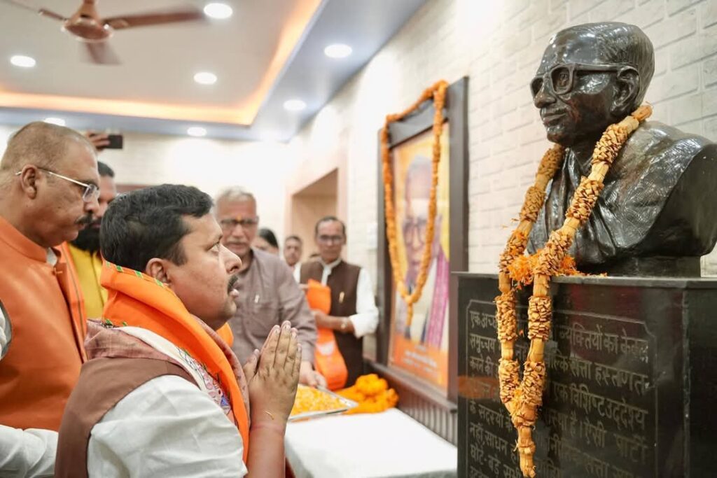 विधानसभा पहुंचे सीएम नीतीश कुमार,गृह मंत्री अमित शाह भी है मौजूद 1 1000431078