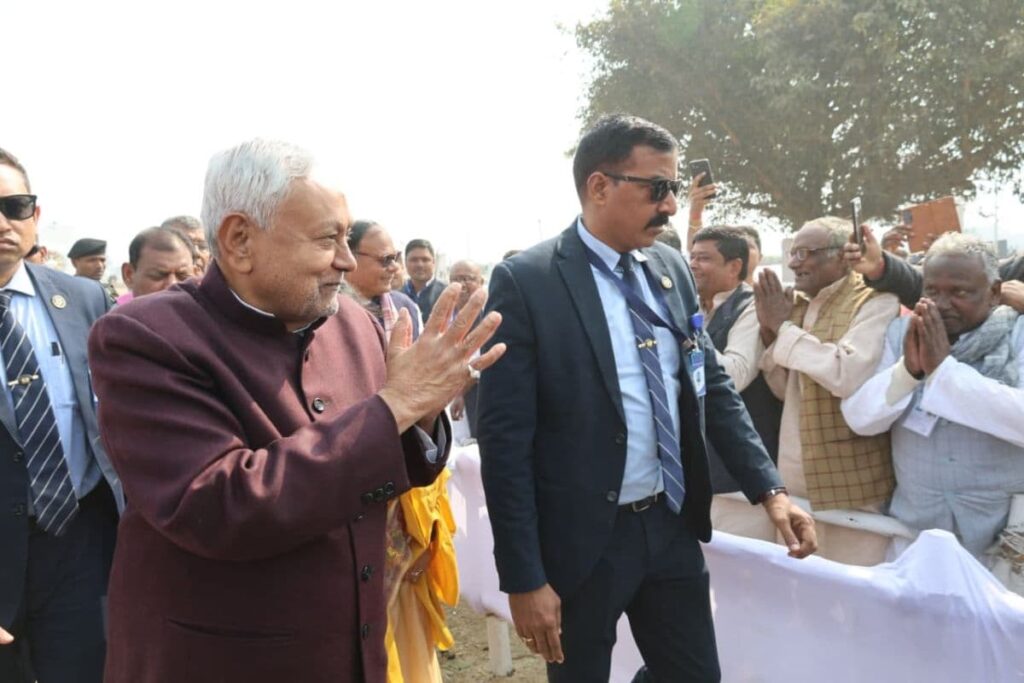 नीतीश कुमार बने रहेंगे बिहार का बॉस,10 मार्च से फिर शुरू करेंगे 'समृद्धि यात्रा' 1 1000469587