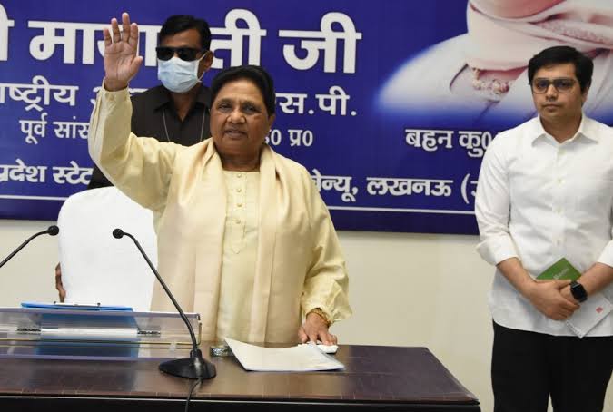मायावती का बीजेपी सरकार पर बड़ा आरोप-एससी,एसटी और ओबीसी के अधिकारों को किया जा है रहा कमजोर 1 1000037274