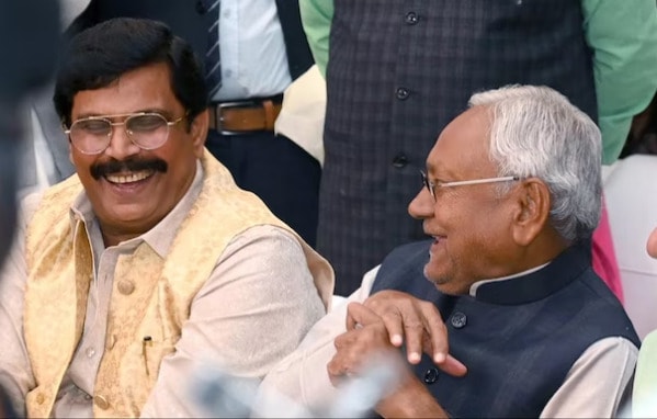 बिहार MLC चुनाव में महागठबंधन के लिए चुनौती,जानिए किसे नुकसान और किसे होगा फायदा? 1 1000038191