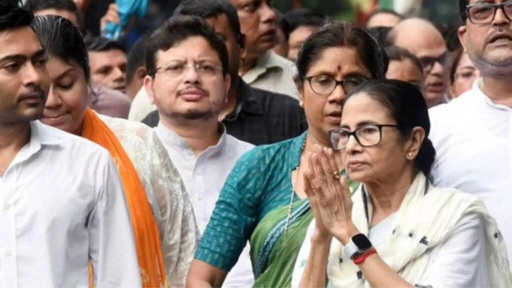 बंगाल में एक्शन में आई भाजपा सरकार,ममता परिवार की बढ़ने लगी मुश्किलें,अभिषेक बनर्जी को जारी हुआ नोटिस 1 1000049940
