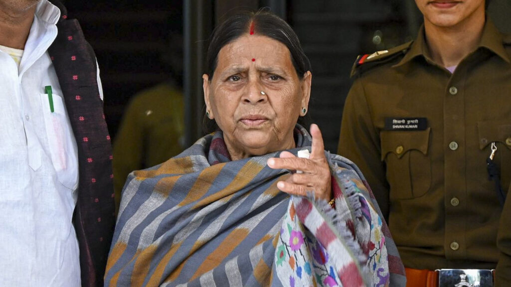 क्या सच में सरकारी आवास खाली नहीं करेंगी राबड़ी देवी,जानिए आगे क्या करेगी सम्राट सरकार? 1 1000052080