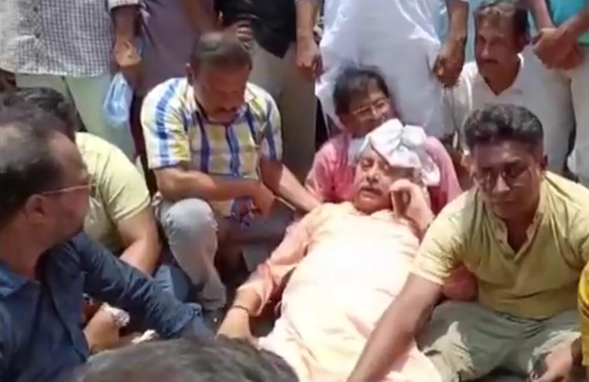 सांसद कल्याण बनर्जी पर बीजेपी समर्थकों ने किया हमला!बंगाल की बढ़ी सियासी तापमान 1 1000052150