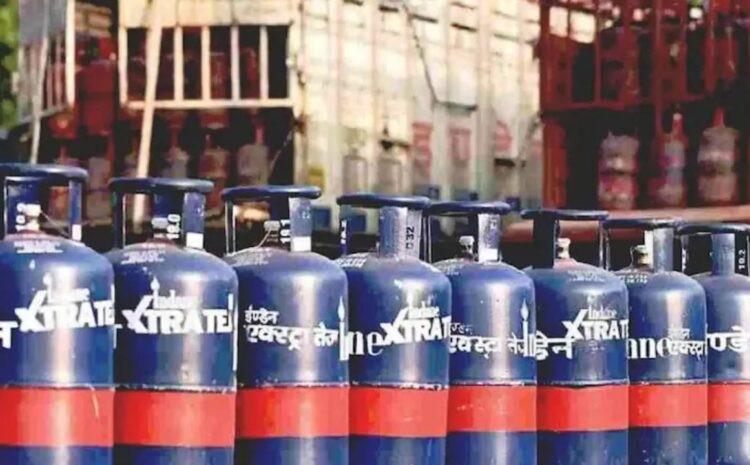 फिर बढ़ा कमर्शियल सिलिंडर का दाम,993 रुपये की हुई बढ़ोतरी