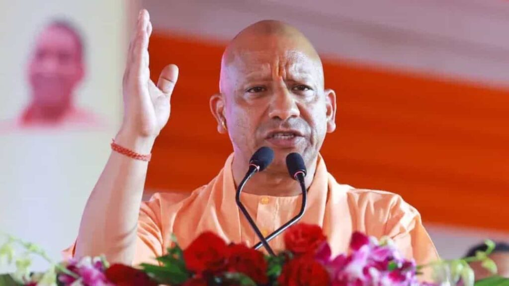 सीएम योगी का विपक्ष पर हमला,हमने मच्छर और माफिया दोनों को खत्म कर दिया 1 1000052594
