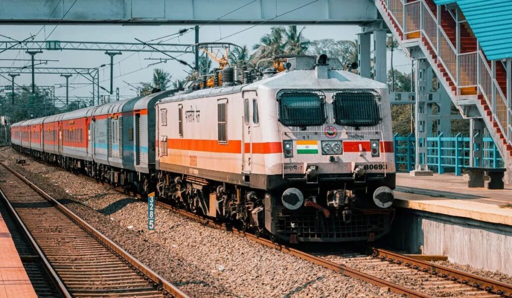 NEET एग्जाम देने वालों के लिए बड़ी खबर,रेलवे चलाने जा रही है स्पेशल ट्रेनें 1 1000056365