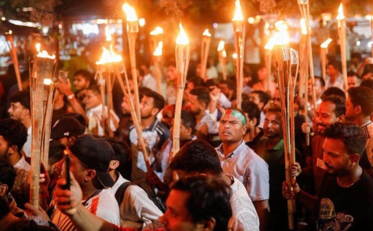  बांग्लादेश में सरकार के खिलाफ शुरू हुआ हिंदुओं का प्रदर्शन,भगवान राम के अपमान पर सड़कों पर उतरे हजारों हिंदू