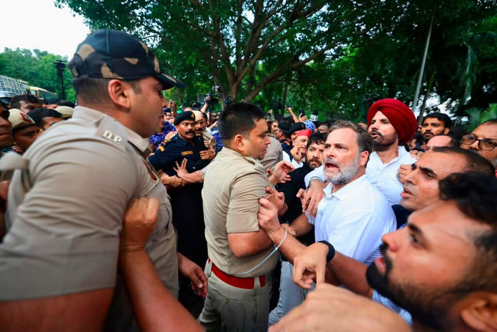 कांग्रेस ने विपक्षी एकता को किया पुनर्जीवित,CJP के आंदोलन से राहुल को मिली संजीवनी 1 1000794133