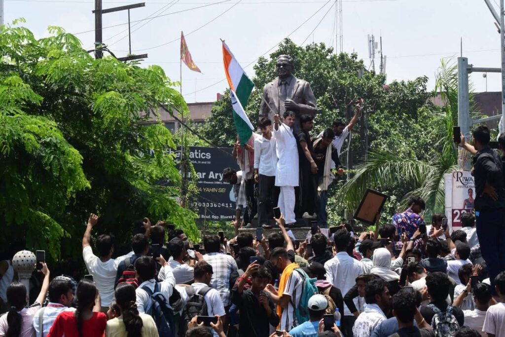 तेज प्रताप यादव को मिलेगी जमानत!गिरफ्तार करने के बाद दर्ज की गई थी FIR? 1 1000797710