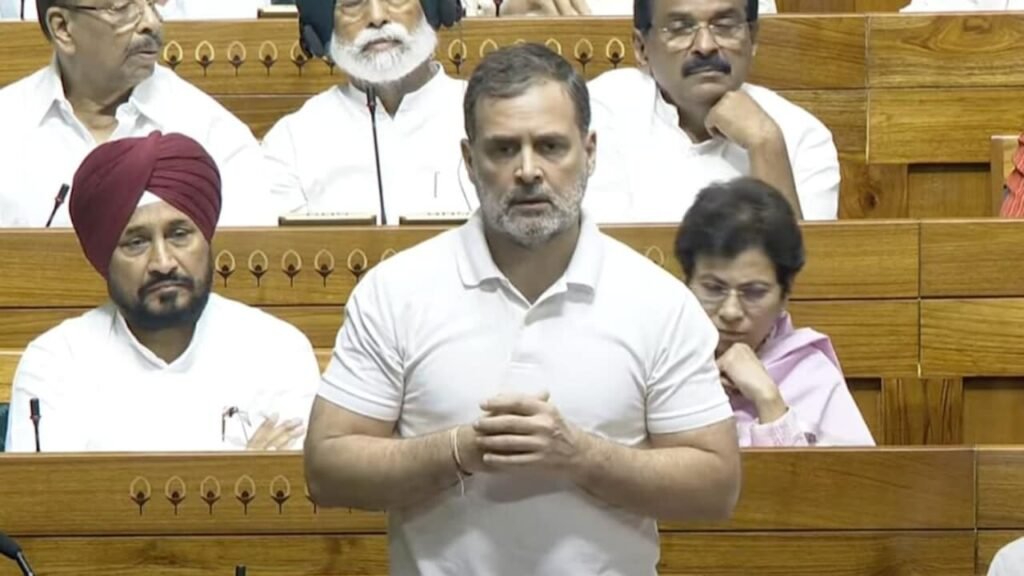राहुल के इल्जाम पर सत्ता पक्ष दिखी आक्रामक,क्या सच में शिक्षा व्यवस्था पर RSS का कब्जा है? 1 1000799627