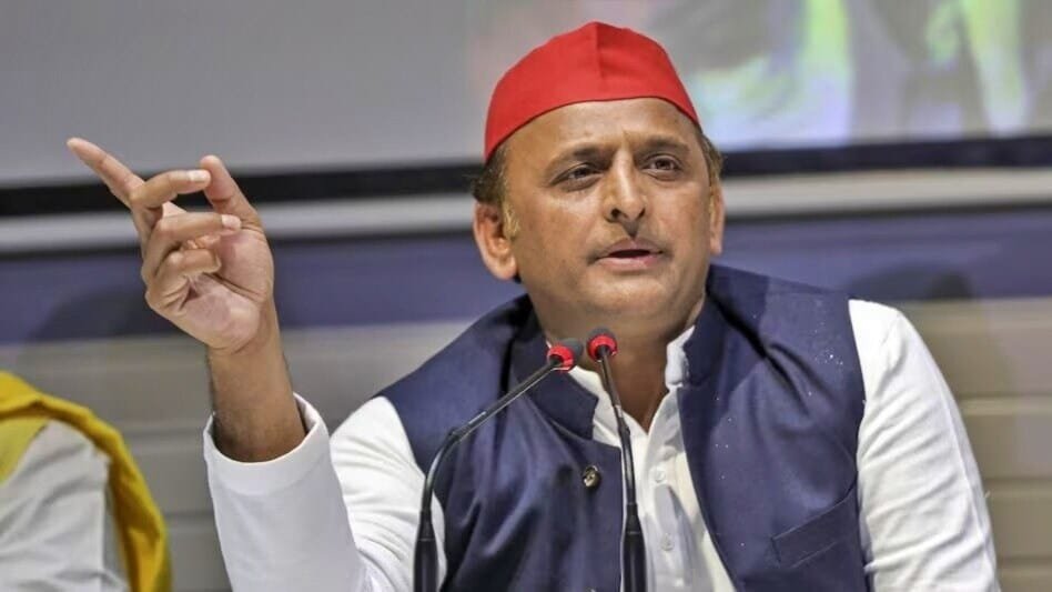 यूपी में जातीय समीकरण पर सियासत तेज,ब्राह्मणों के लिए आपस में भिड़े मायावती और अखिलेश 1 1000807618