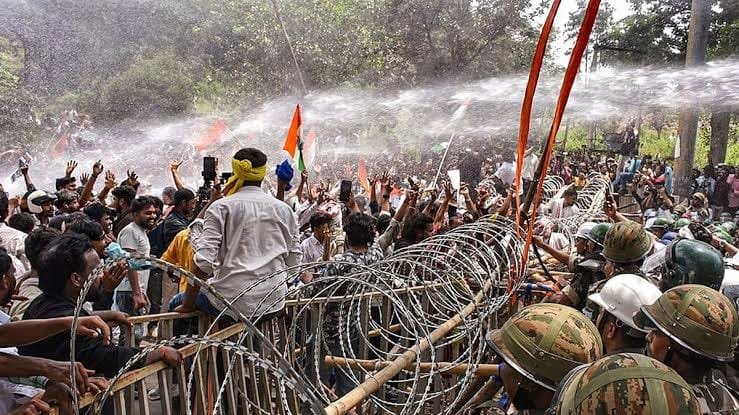 क्या छात्र आंदोलन से हेमंत सरकार पर बढ़ेगा दबाव?17 दिन बाद अब आंदोलन हुआ उग्र 1 1000809178