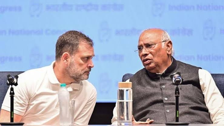  दलितों की बात करने वाले राहुल गांधी की बढ़ी मुश्किलें,अनुसूचित जाति के खिलाफ कर दी टिप्पणी!
