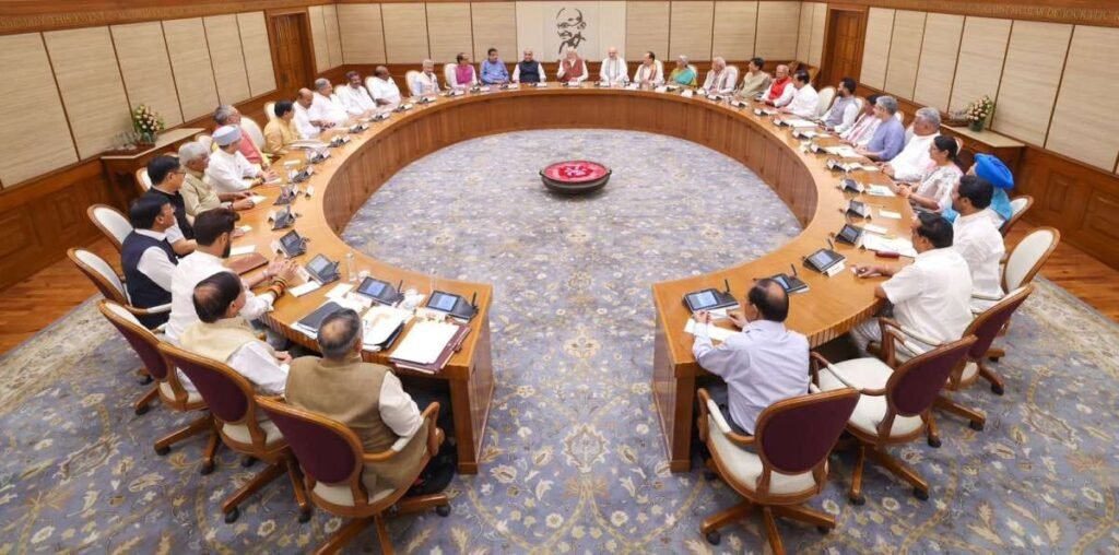 राज्यमंत्रियों की परफार्मेंस के आकलन में जुटे पीएम मोदी,कैबिनेट फेरबदल की आहट हुई तेज 1 1000841434