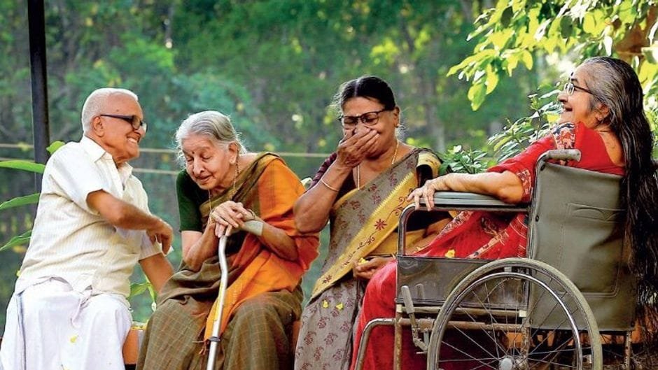 बुजुर्गों की बढ़ती आबादी!भारत के सामने 3 बड़ी चुनौतियां 1 1000887458