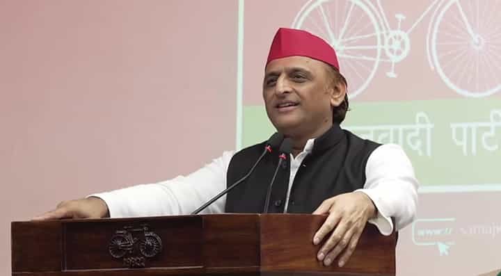  बैंकों पर अखिलेश के 12 सवाल!BJP सरकार को घेरा